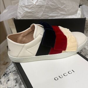 Gucci Women's Red, Blue, and Cream Leather Sneakers